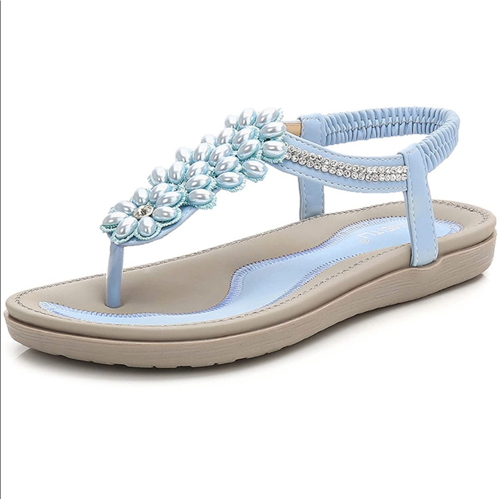NWT Size 8 t strap boho sandals